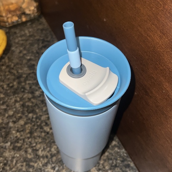 Owala bottle - Picture 2 of 4